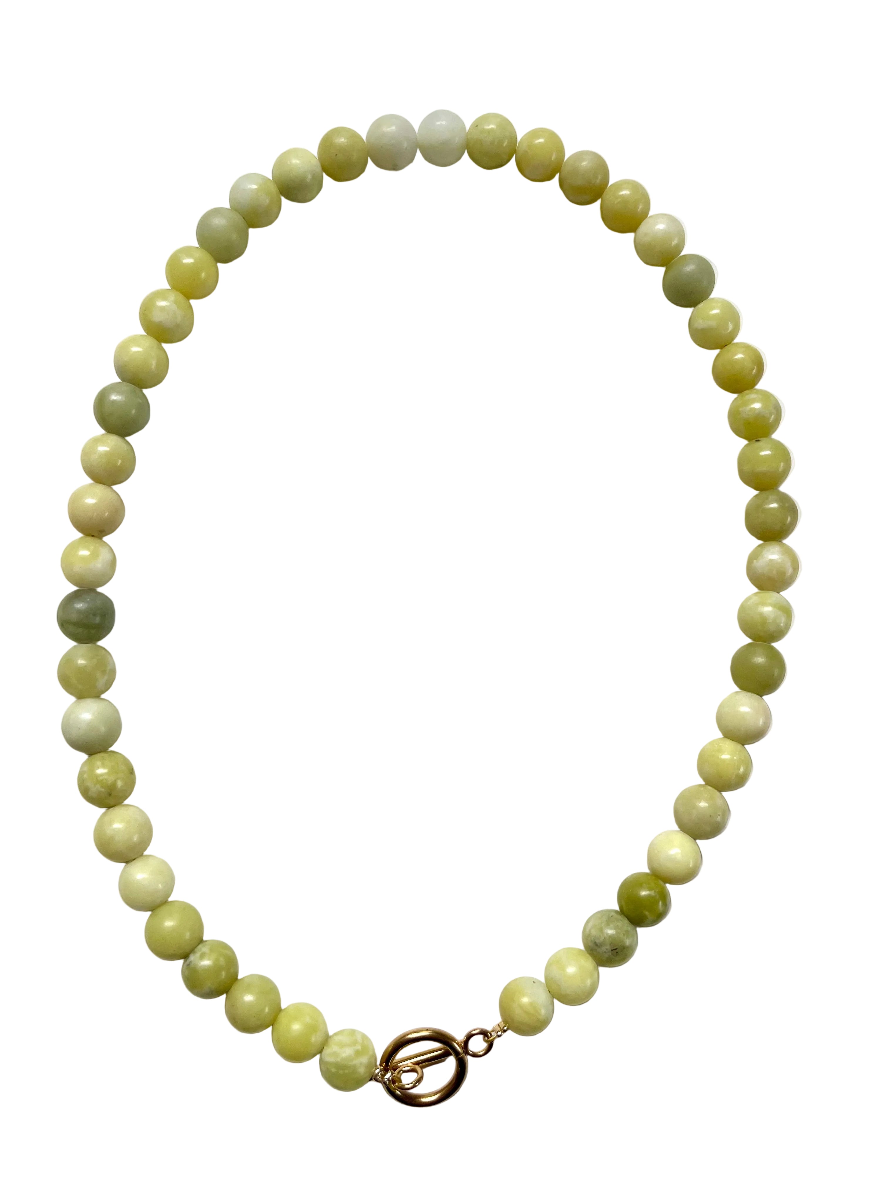 Light Green Jade Necklace – Harmony & Renewal